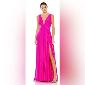 Mac Duggal pink long dress size 4 small wedding cocktail party

 V-Neck Gown